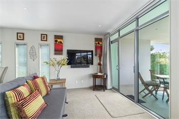 Two Views - Watermark Apartment Taupo - Taupo