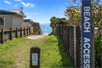 Poolside Serenity (Bachcare) - Papamoa