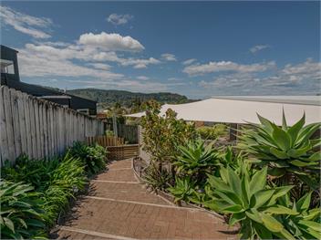 The Blockhouse (Bachcare) - Whangamata