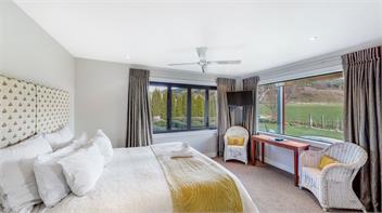 Kiwiesque - Luxury Lodge Vineyard Accommodation - Napier