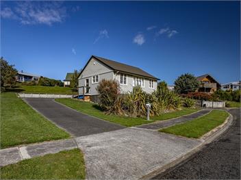 Drasko's Den (Bachcare) - Ohakune