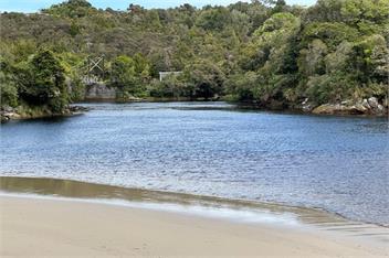 Stunning villa a few minutes walk from the picturesque Constance Bay - West Coast
