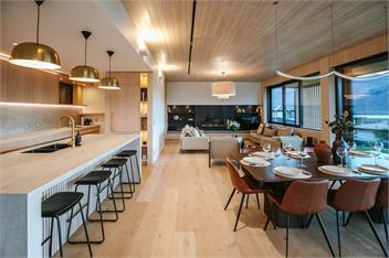 Platinum Ridge | Sleeps 8 | Stunning Lake Views - Wanaka