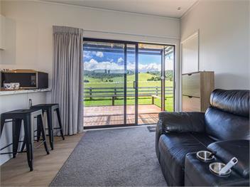 Cozy Cabin with a View (Bachcare) - Ohakune