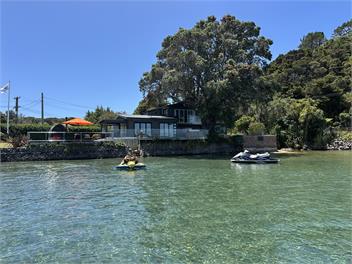 Absolute Waterfront - Ngunguru