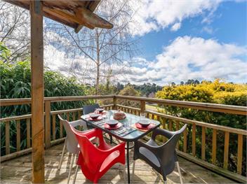 Treetop Hideaway (Bachcare) - Taupo Central