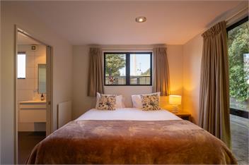 Prime Location | 3 bedroom home | Unlimited WIFI - Queenstown