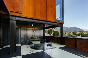 Tawera | Couples Retreat | Lake Views - Wanaka