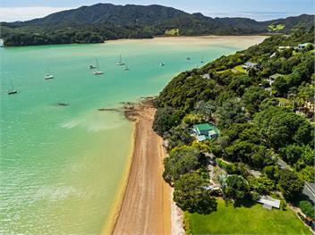 Te Uenga (Bachcare) - Parekura Bay