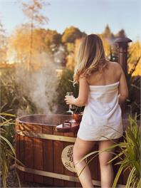Fiery Peak Glampsite:Stargazing & hot tub. -