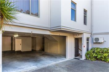 Tui Apartment 9 - Taupo *lake & heated pool! - 