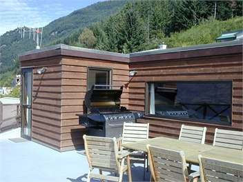 Queenstown Spacious Family Home with fantastic views - 