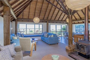 Beachfront Te Horo: The Beach Retreat - Kapiti Coast