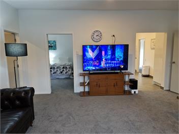 J&L Holiday House - Hamilton