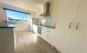 Peaceful, Warm, Sunny Lake Hawea Home - Wanaka