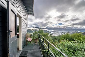 The Grandstand (Bachcare) - Akaroa