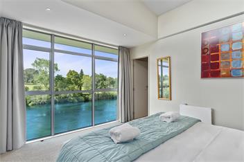 Two Views - Watermark Apartment Taupo - Taupo