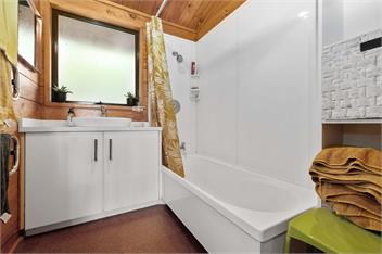Rutherfurd Lakehouse (Bachcare) - Taupo Central