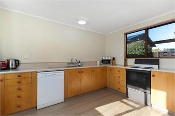 Downtown Delight (Bachcare) - Wanaka