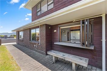 Island View Beach House (Bachcare) - Paraparaumu