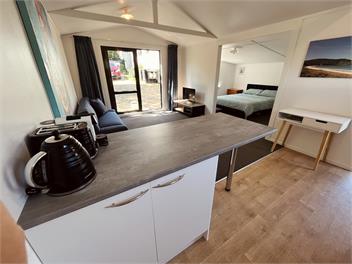 Sunny & Spacious Palm Beach Studio - Waiheke
