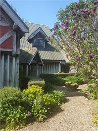 Streamside Country Manor - Walton