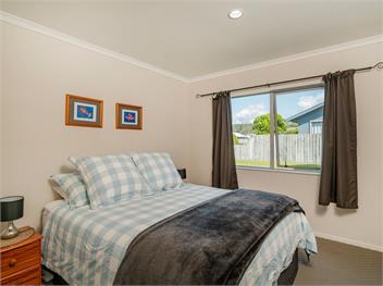 Hawk Hill Getaway (Bachcare) - Cooks Beach