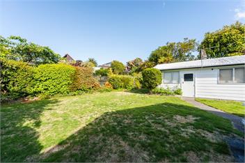 Scenic Lake Views (Bachcare) - Taupo