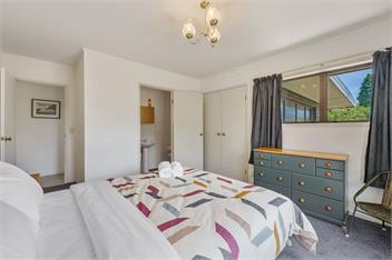 Lakeside Serenity (Bachcare) - Taupo