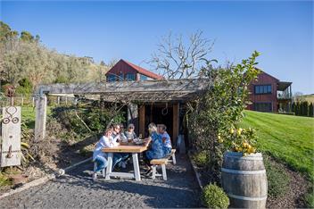 Kiwiesque - Luxury Lodge Vineyard Accommodation - Napier