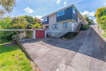 Tuis and Pools (Bachcare) - Taupo