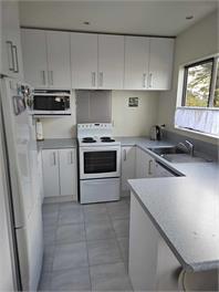  A CHARMING HOLIDAY ON CHEVRON-121 CHEVRON CRESCENT WHANGAMATA - Whangamata