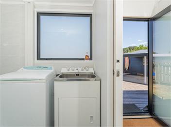 Spacious Family Getaway (Bachcare) - Whangamata