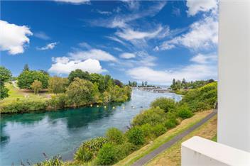 Riverside Oasis - Taupo - walk to town + heated pool* - Taupo