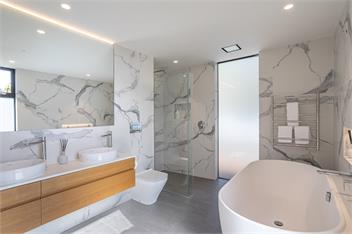 Willow Waters | Lakeside luxury with all day sunshine - Queenstown
