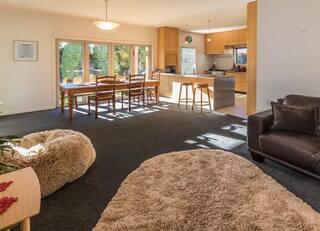 Private, close to waters edge and Station Park - Wanaka