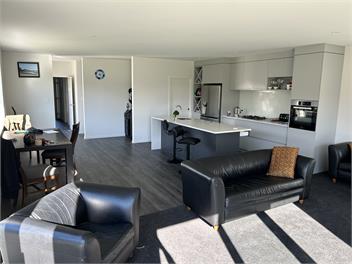 Walk to Wood Street! - Mangawhai Heads