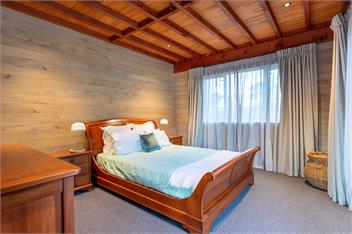 The Stables - Executive Country Living - Pohara