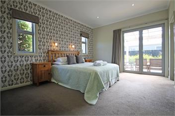Relax on Richmond (Bachcare) - New Plymouth