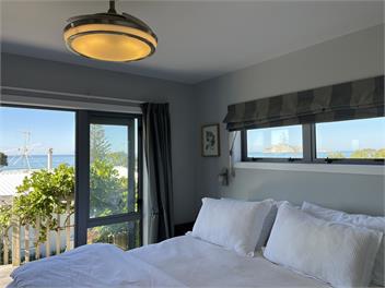 Beachfront Beach House with Ocean Views from every room - even from the Hot Tub! - Waimarama