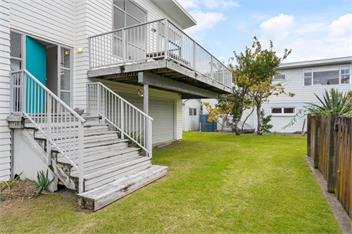 Ocean Road Beach House - Whangamata