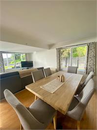 Cable Bay Moana View House -