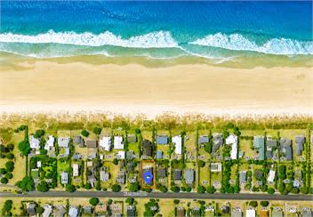 Sunny Matarangi Beach House -