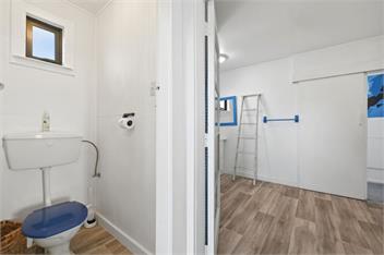 Wharewaka Bach (Bachcare) - 