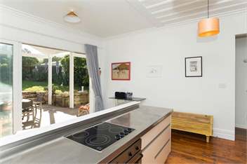  Absolute Beach Front wainui House - 