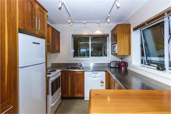 Kimberley Two - Nelson Waterfront Apartment - Nelson