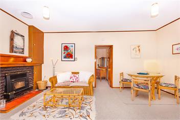 Raglan Holiday Home -