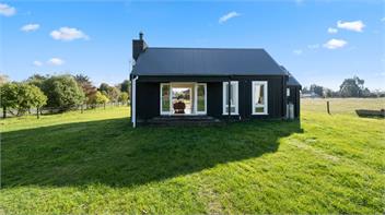 Te Whare Hipi (Bachcare) - Martinborough