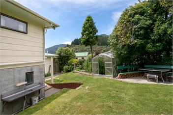 Seaside Holiday Haven - Okiwi Bay