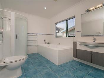 Manaia Magic (Bachcare) - Tairua